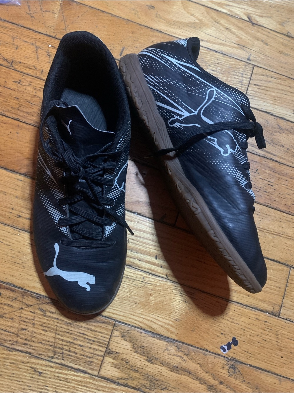 Womens Puma Junior Attacanto Indoor Shoes Size 8 - Picture 2 of 11